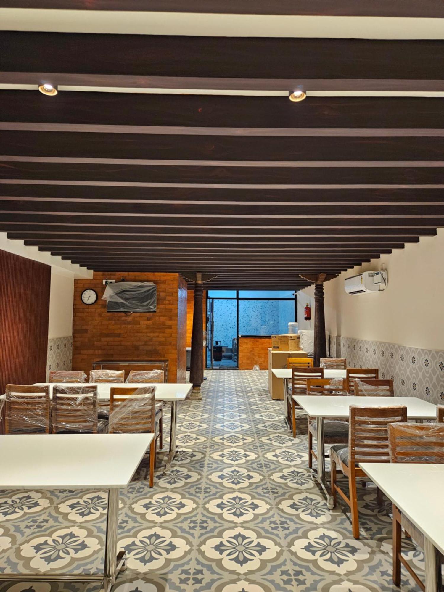 Hotel Pl Grand 카라이쿠디 외부 사진
