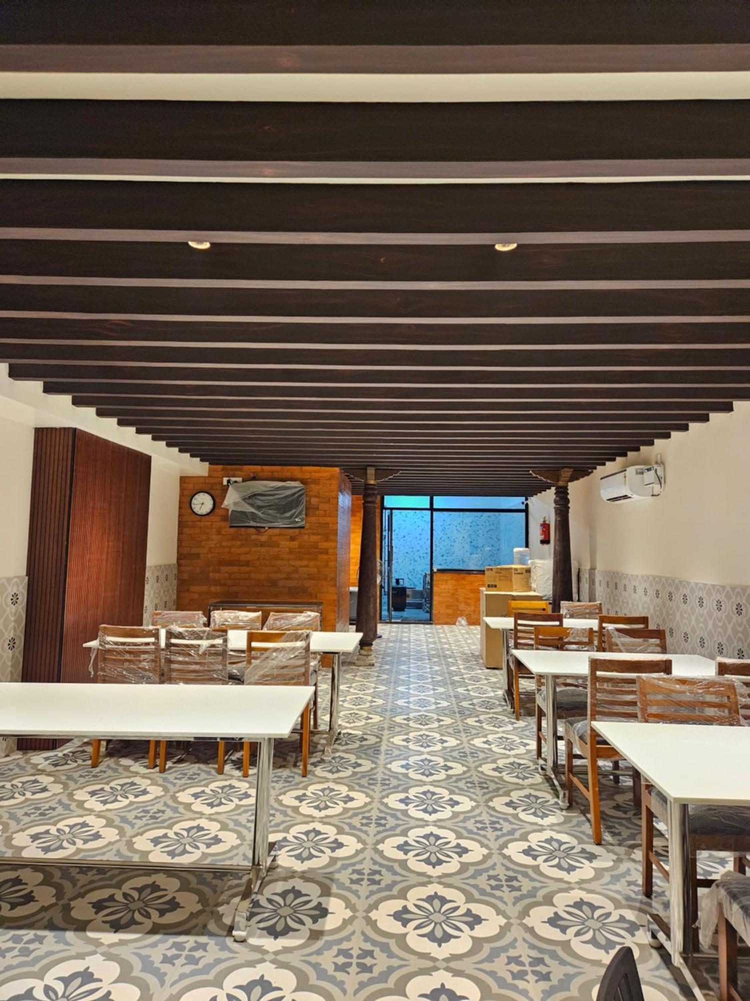 Hotel Pl Grand 카라이쿠디 외부 사진