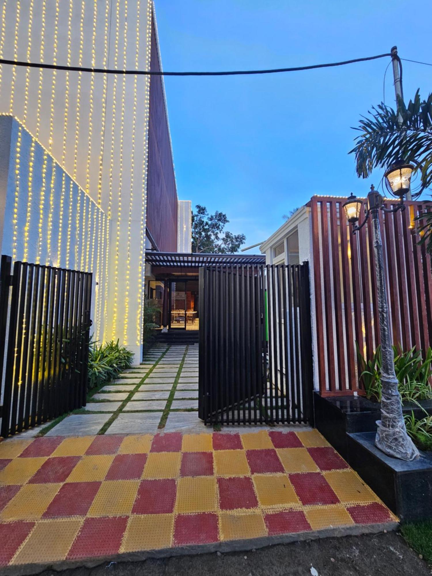 Hotel Pl Grand 카라이쿠디 외부 사진