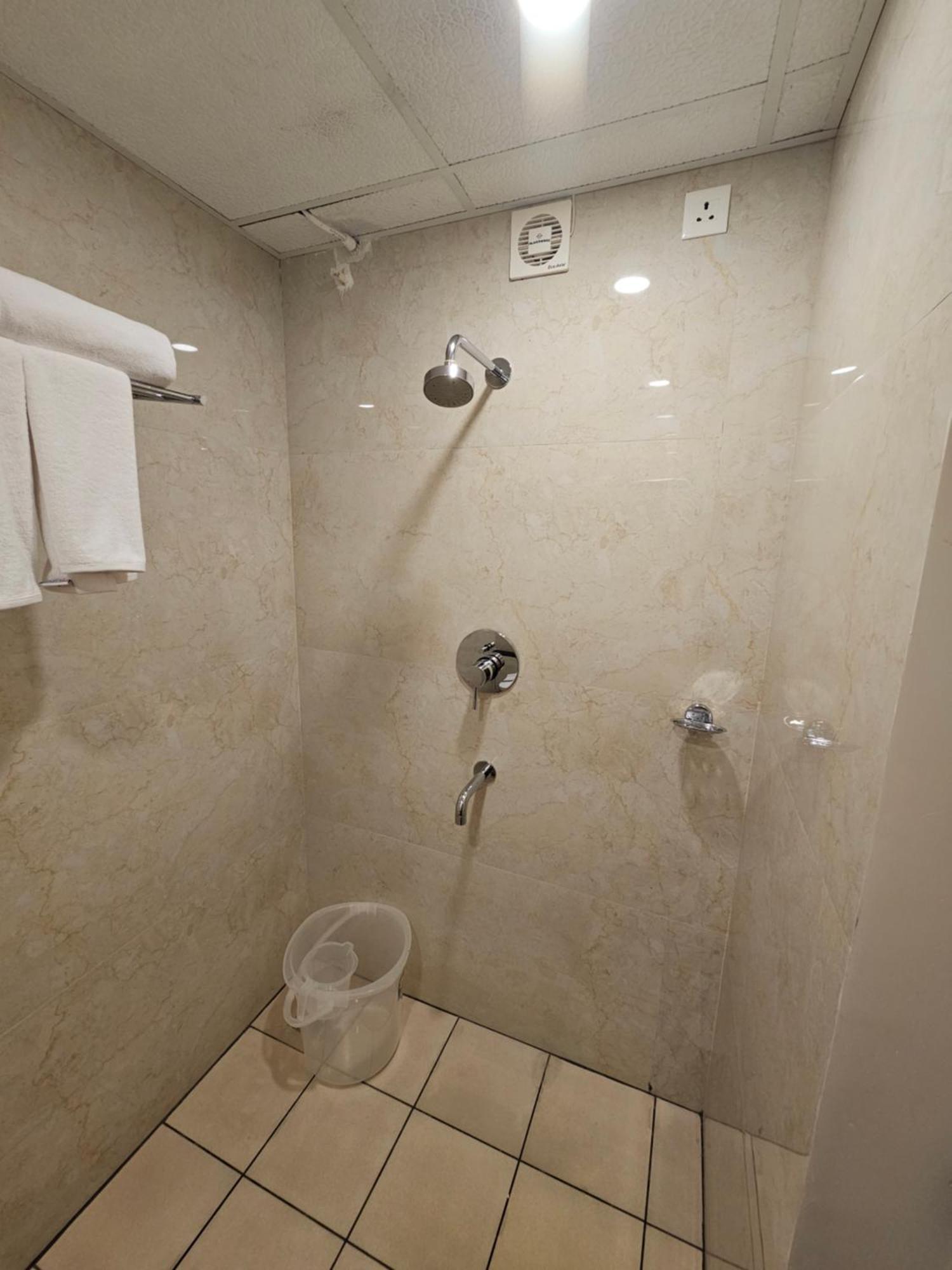 Hotel Pl Grand 카라이쿠디 외부 사진