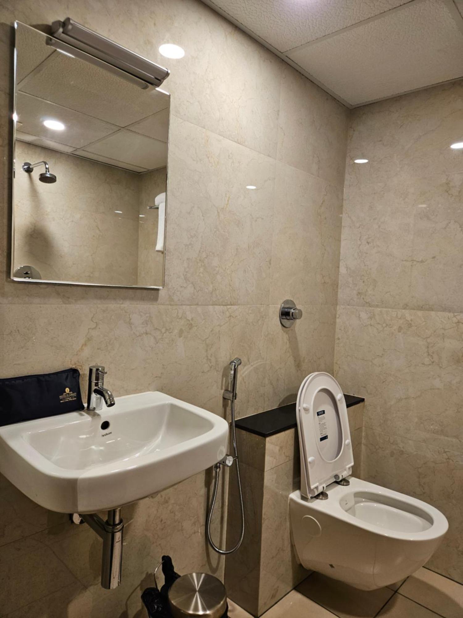 Hotel Pl Grand 카라이쿠디 외부 사진