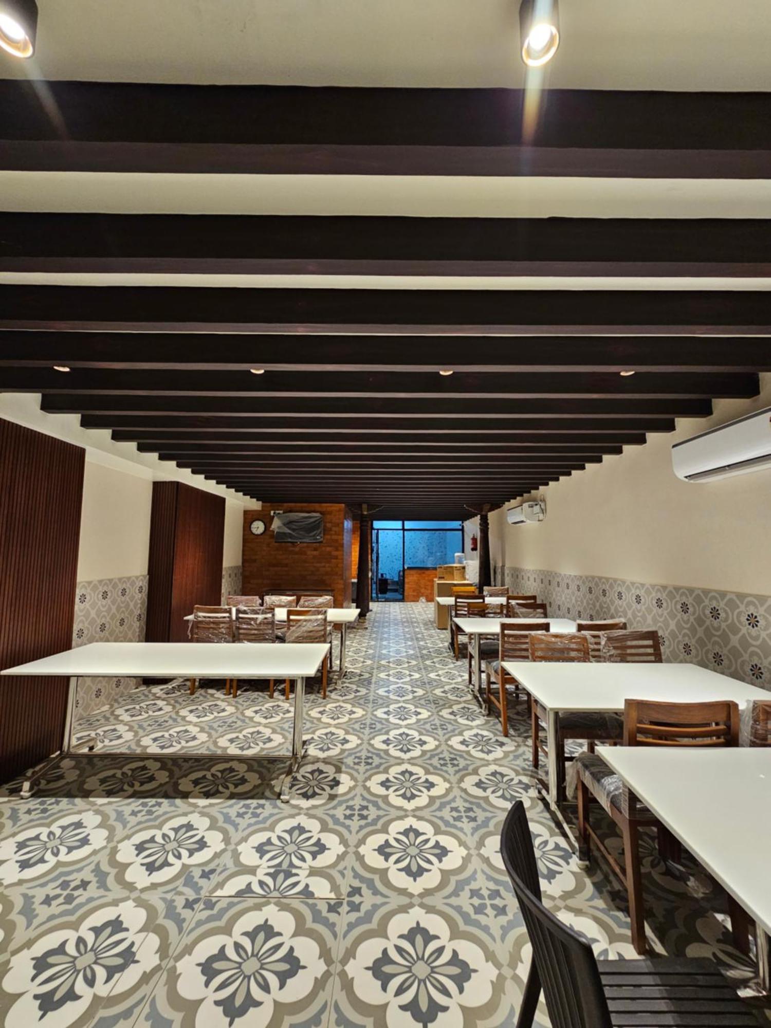 Hotel Pl Grand 카라이쿠디 외부 사진